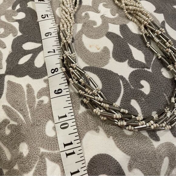 UNBRANDED Multistrand Beaded Necklace Silver / White Statement Piece‎ - Picture 5 of 6